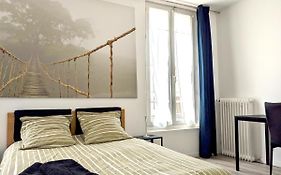 Grande Maison Renovee A 7 Min Du Metro